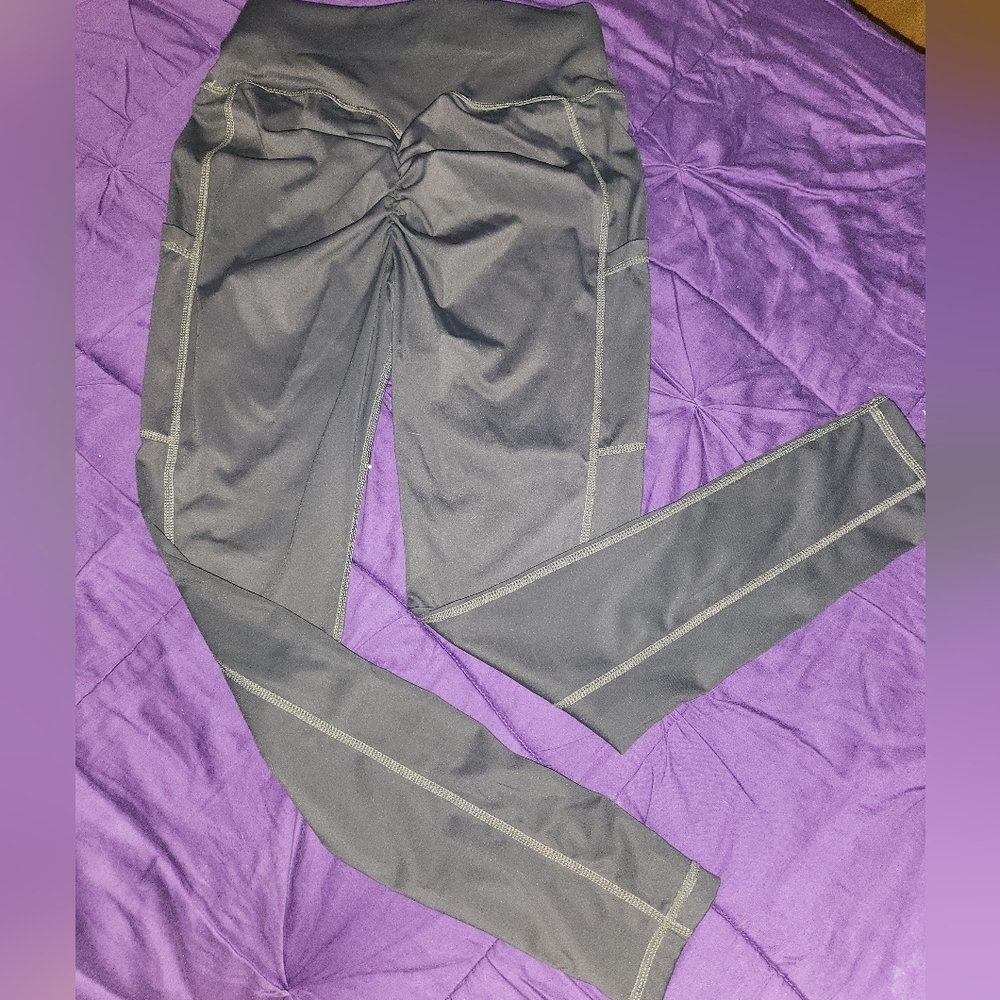 SCRUNCHY BUTT LIFT PANTS